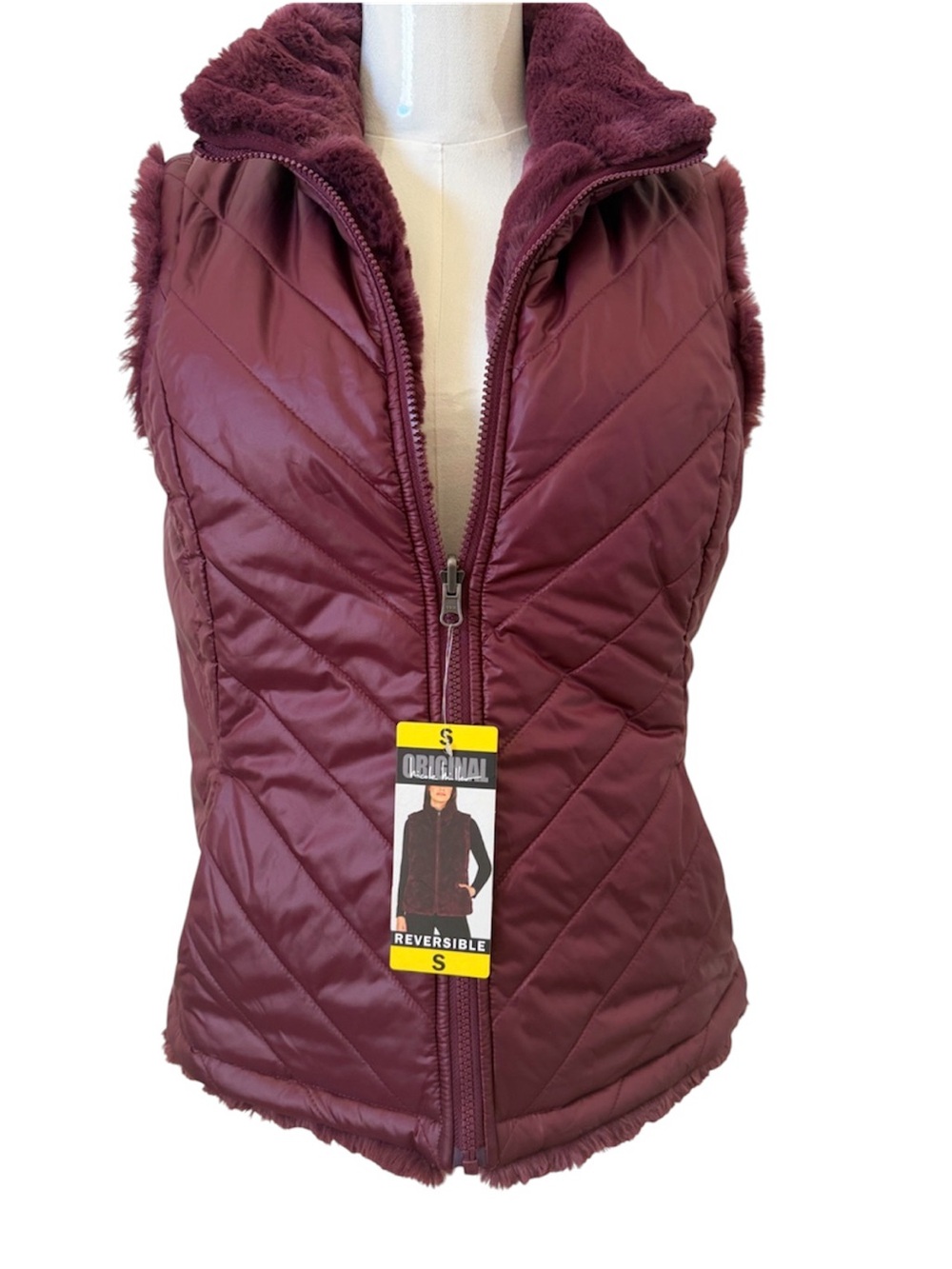 Nicole Miller Quilted Faux Fur Reversible Vest with pockets wine color Size S